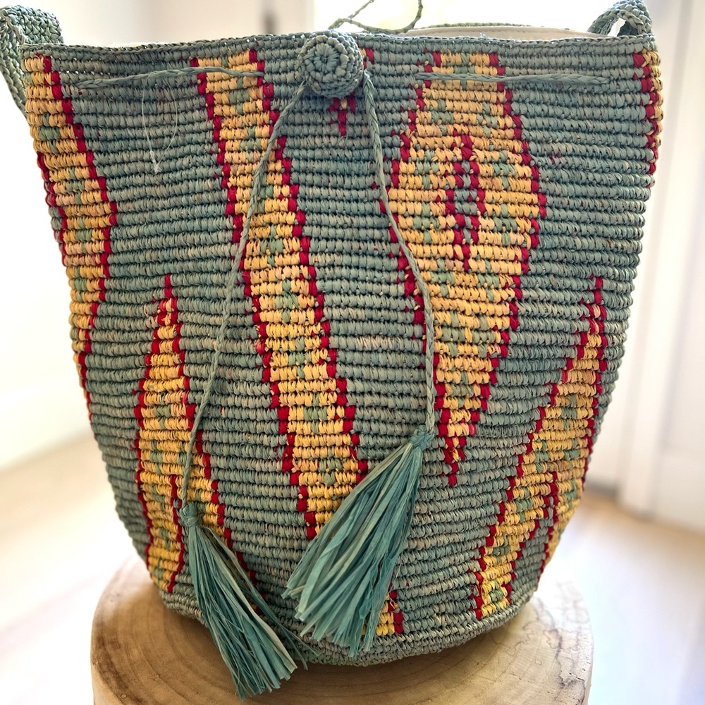 NWOT Free People raffia tote/shoulder bag